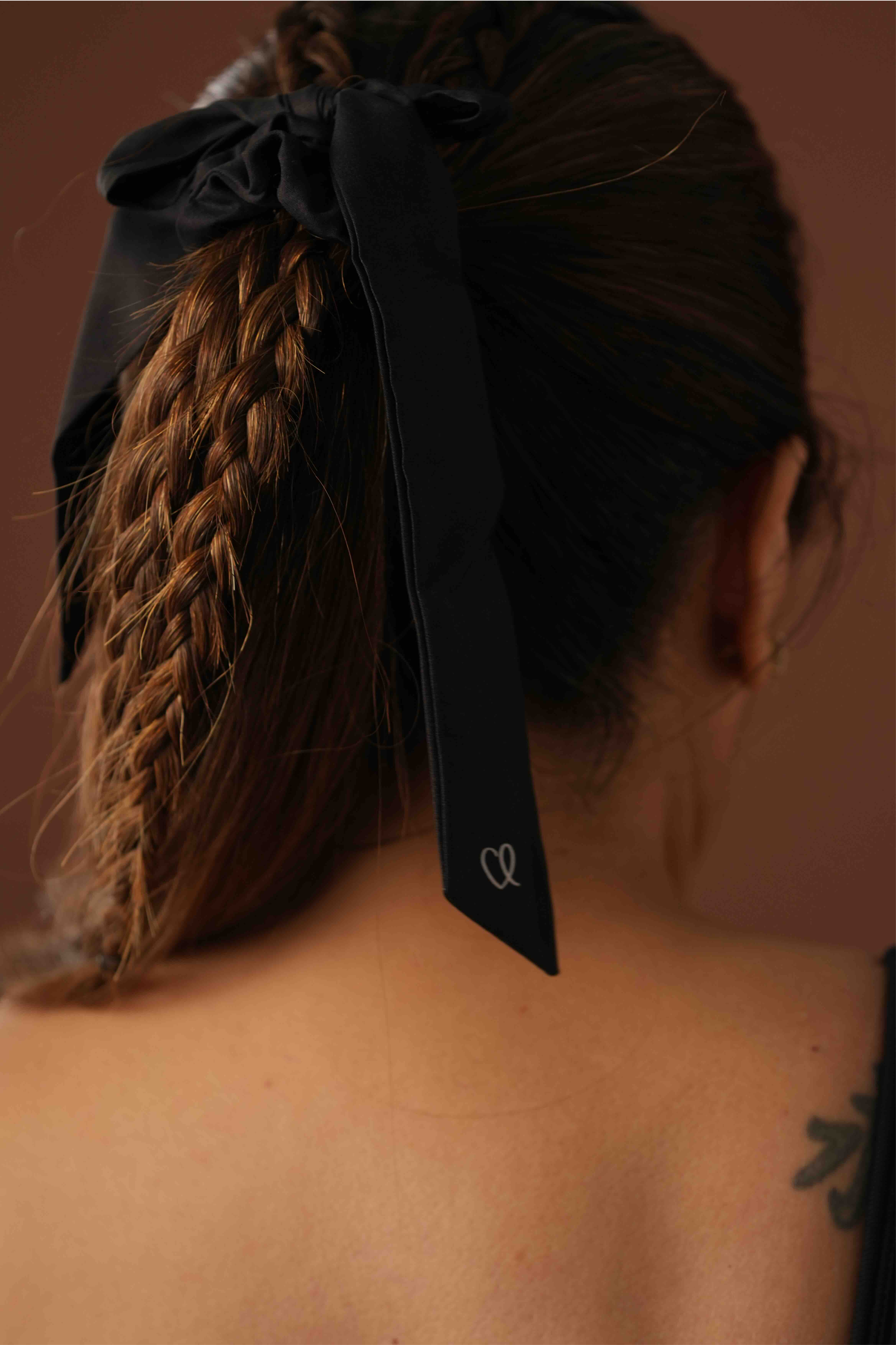 Athleties Bow Scrunchie